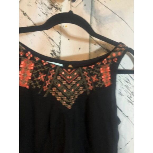 Maurices size medium m black embroidered Tank top boho hippie - Picture 2 of 5